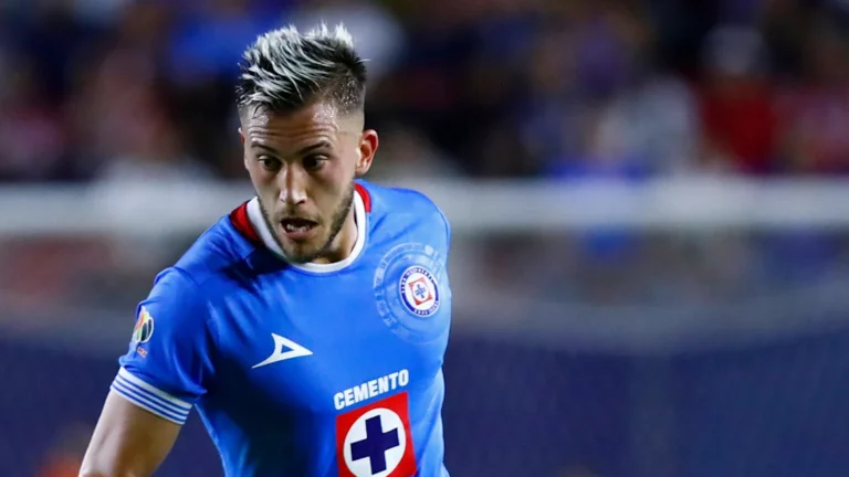 La afición elige al reemplazo de Gonzalo Piovi para el enfrentamiento contra Chivas.