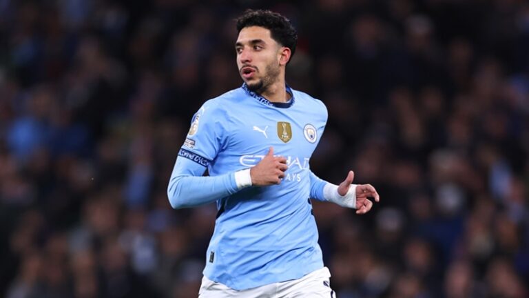 Manchester City venció 3-1 a Plymouth Argyle